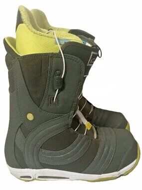 NEW Burton Emerald Snowboard Boots! Size 7 Olive Green With Greenish Yellow Trim